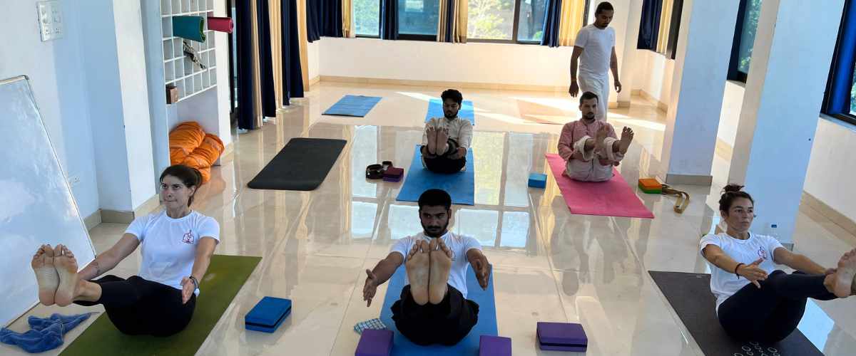 ashtanga-yoga-teacher-training-in-india