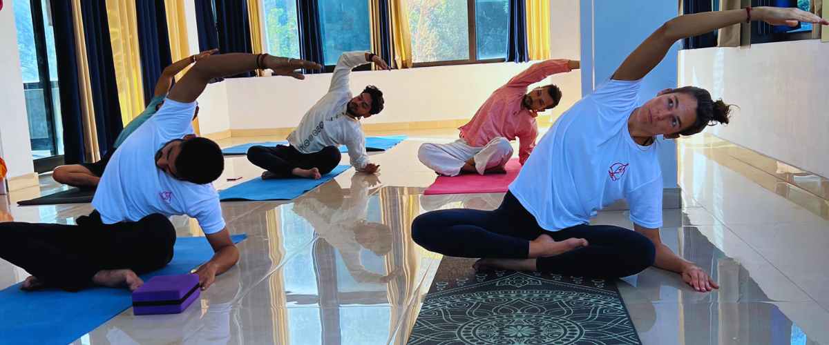 kundalini-yoga-teacher-training-in-india